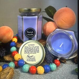 LA PEACH, @SCENT_UNLEASHED LUXURY HAND POURED SCENTED CANDLES